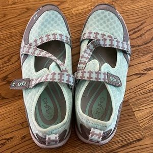 Ryka Walking Shoes - New Size 6